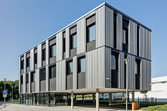 Administratívní a technologické centrum RIGAKU 1