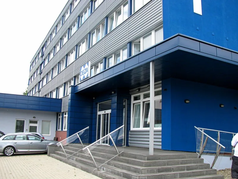 Moderní vzhled chemického závodu Deza ve Valašském Meziříčí