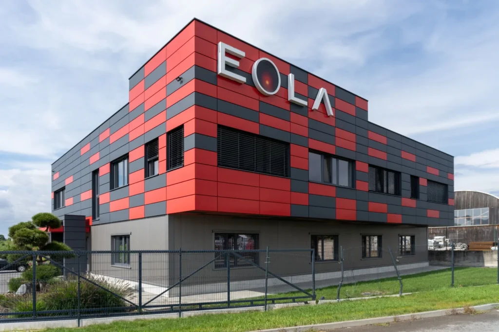 Kazetové řešení fasády budovy Eola v Olomouci