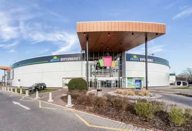 Odolná fasáda hypermarketu Albert v Praze s minimální údržbou