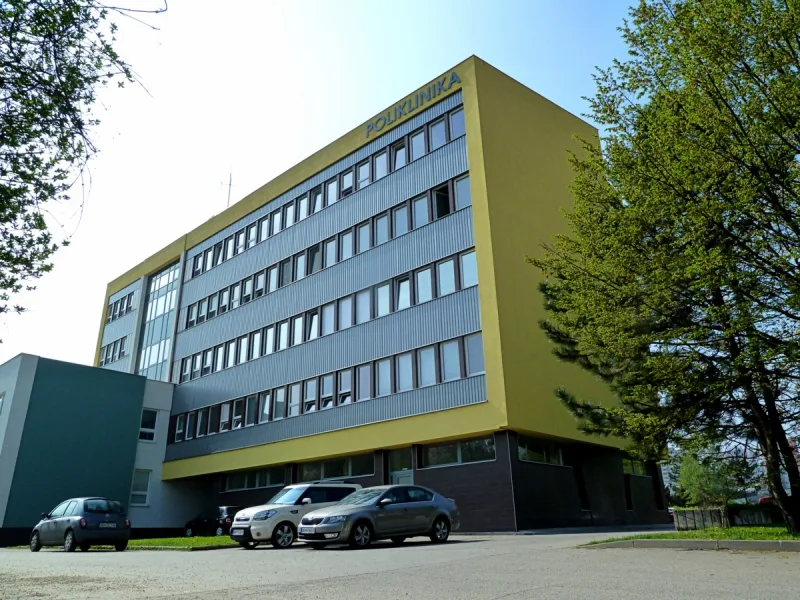 Kovová fasáda polikliniky Klokočina v Nitře