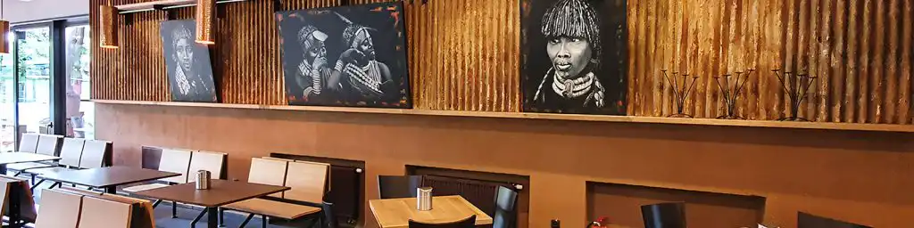 Unikátní interiér s plechovým obkladem DEKMETAL pro restauraci