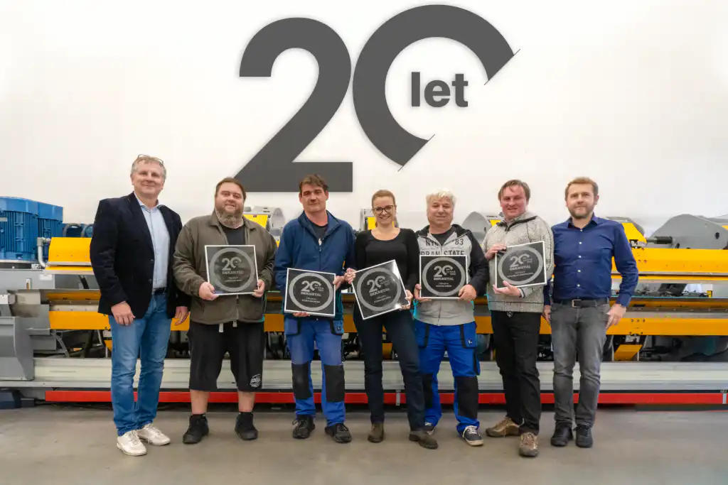 20 Let vyrábíme s kolegy skvělé fasády a střechy pro naše zákazníky