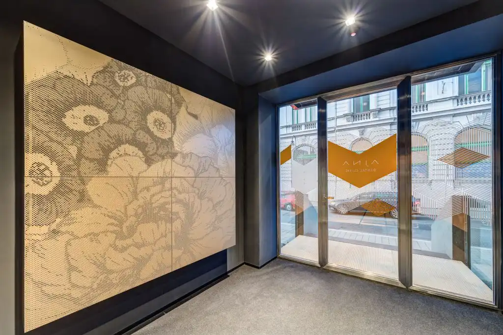 Perforovaný interiér DEKMETAL